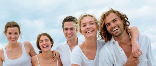 三好歯科 自由が丘スウェーデン式予防歯科の様々な年代のスウェーデン人の笑顔の画像